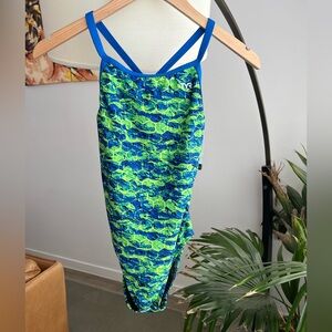 NWT TYR Durafast Agon Diamond Fit Swimsuit